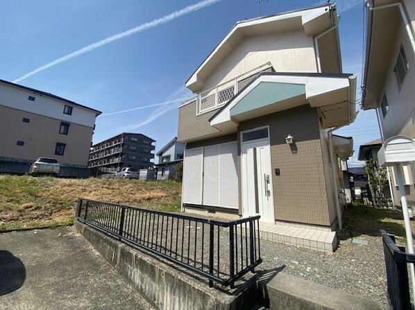 半田山５丁目貸家の物件外観写真